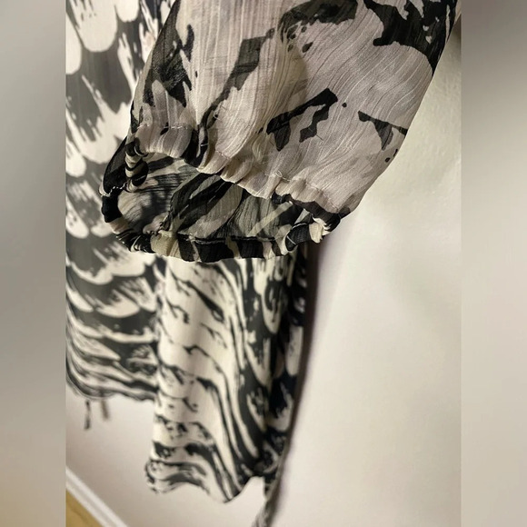 Express womens monochrome abstract 3/4 sleeve dress size medium black and white - Picture 15 of 16